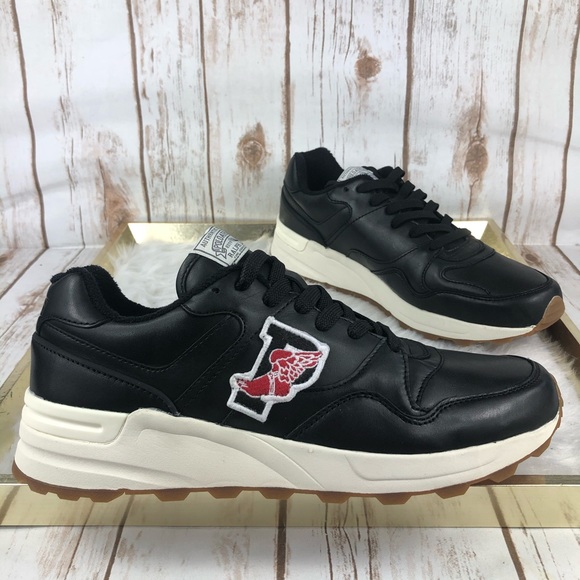 trackster 100 leather sneaker